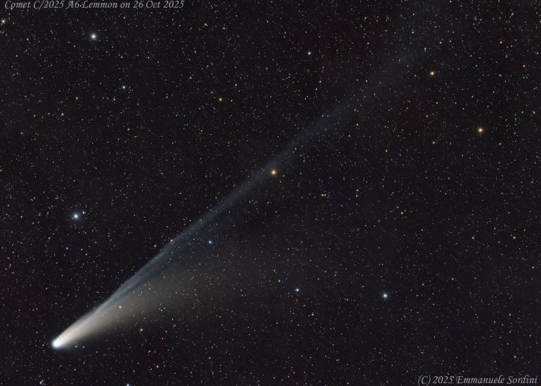 Comet C/2025 A6 (Lemmon)