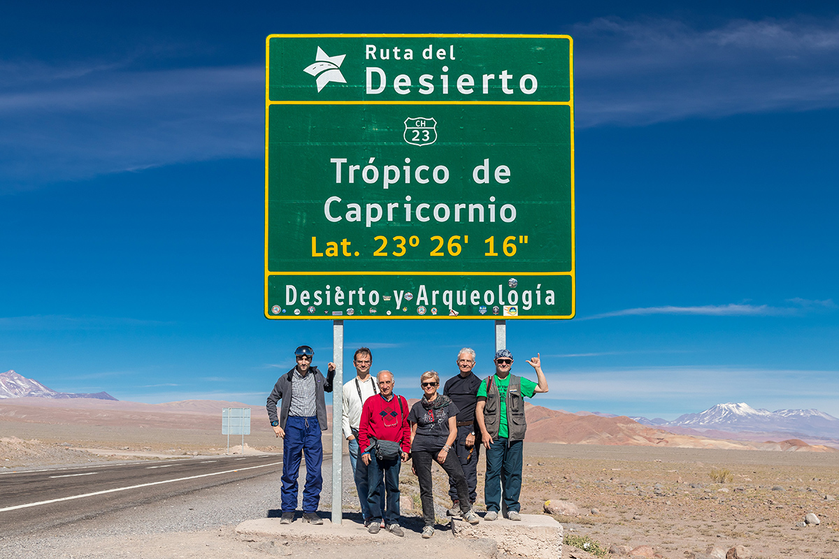 TSE2019 trip participants under the tropic of capricorn sign