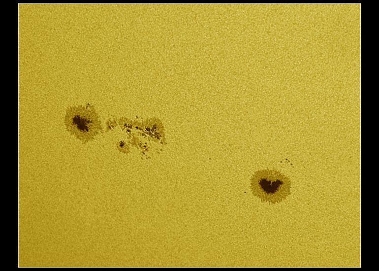 Sunspot groups AR3790 and AR3792